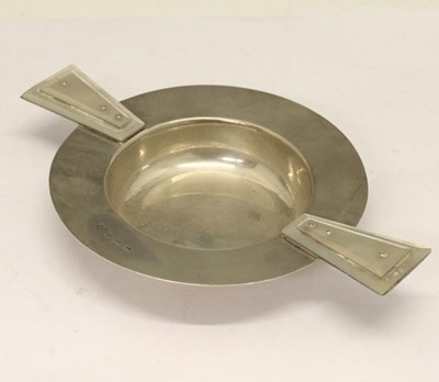 Lot 189 - George V silver quaich with mother of pearl decorated handles