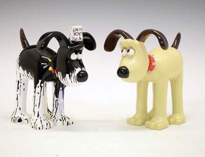 Lot 355 - Aardman/Wallace and Gromit - Pair of 'Gromit Unleashed' figures