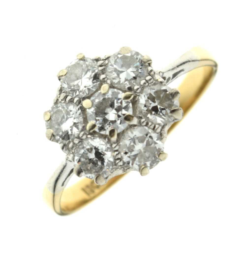 Lot 7 - Seven-stone diamond cluster ring