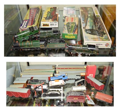 Lot 287 - Quantity of 00 gauge Hornby Dublo carriages and wagons, model kits, etc.