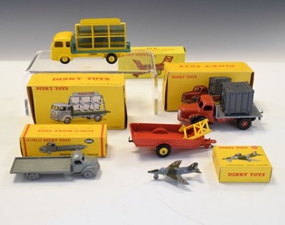 Lot 291 - Five boxed vintage Dinky Toys diecast model vehicles