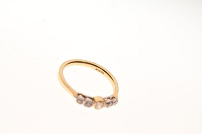 Lot 5 - 18ct gold five stone diamond ring