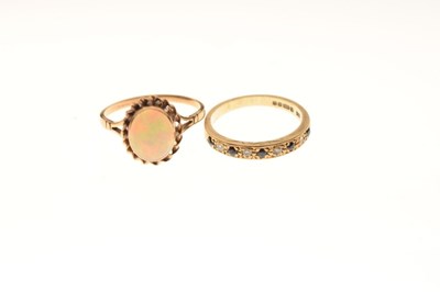 Lot 58 - Two 9ct gold gem-set rings and a 9ct gold shell cameo brooch