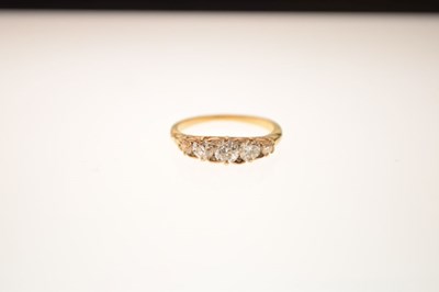 Lot 4 - Five-stone diamond ring