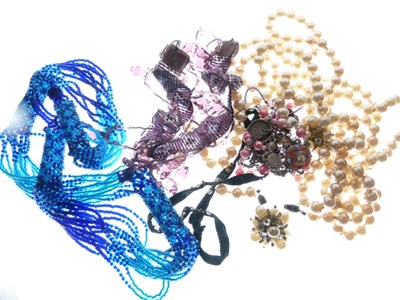 Lot 70 - Group of costume jewellery including a Leni Kuborn-Grothe choker
