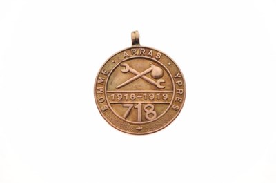 Lot 41 - World War I 9ct gold fob