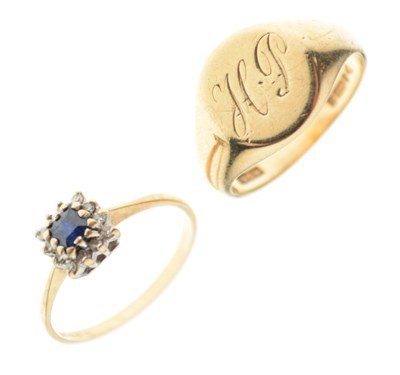 Lot 12 - 9ct gold signet ring, and 9ct gold sapphire and diamond cluster ring
