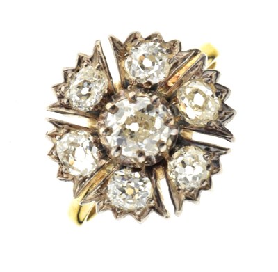 Lot 2 - Seven-stone diamond cluster ring