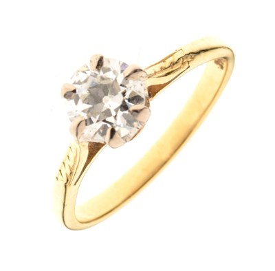 Lot 4 - Diamond single stone ring