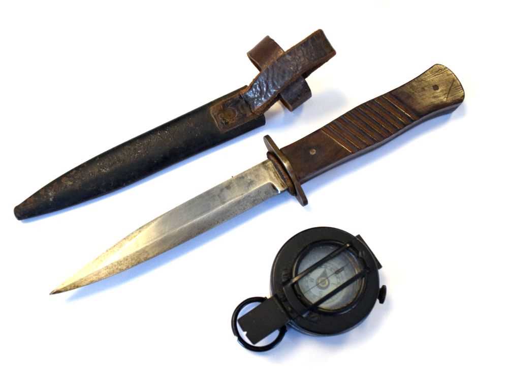 Lot 238 - First World War German trench dagger by