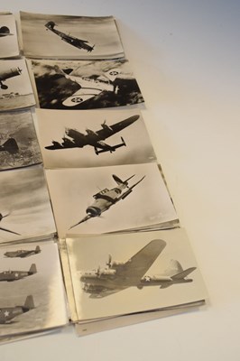 Lot 102 - Quantity of mid 20th Century black and white aviation pictures