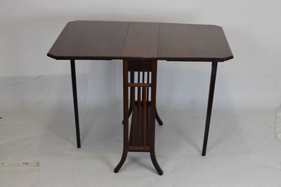 Lot 699 - Edwardian mahogany Sutherland tea table