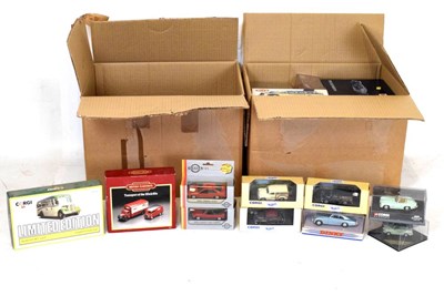 Lot 422 - Large quantity of boxed diecast model vehicles