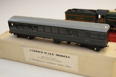 Lot 406 - Hornby Dublo 'Bristol Castle' and two Anbrico Scale Model carriages