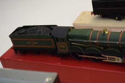 Lot 406 - Hornby Dublo 'Bristol Castle' and two Anbrico Scale Model carriages