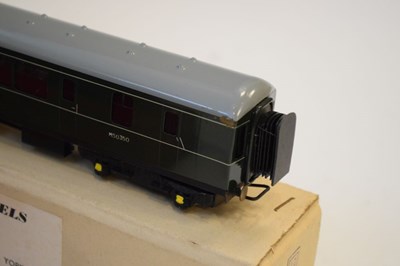 Lot 406 - Hornby Dublo 'Bristol Castle' and two Anbrico Scale Model carriages