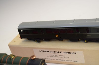 Lot 406 - Hornby Dublo 'Bristol Castle' and two Anbrico Scale Model carriages
