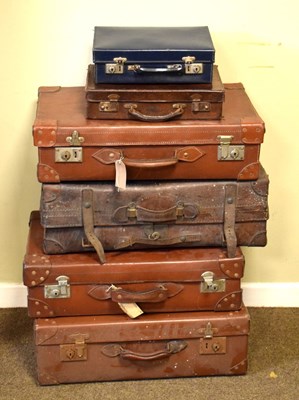 Lot 539 - Quantity of vintage cases