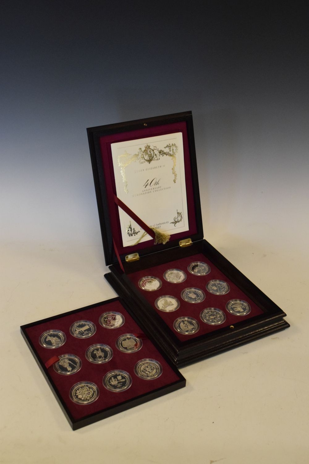 Lot 119 - Royal Mint Queen Elizabeth II 40th