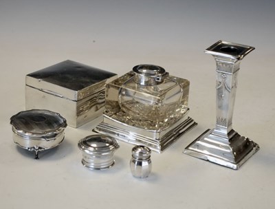Lot 140 - Quantity of small silver