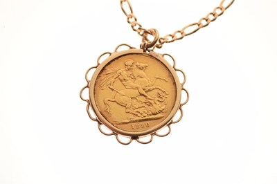 Lot 40 - Coins - Victorian gold sovereign 1880, within yellow metal mount, on a 9ct gold Figaro chain