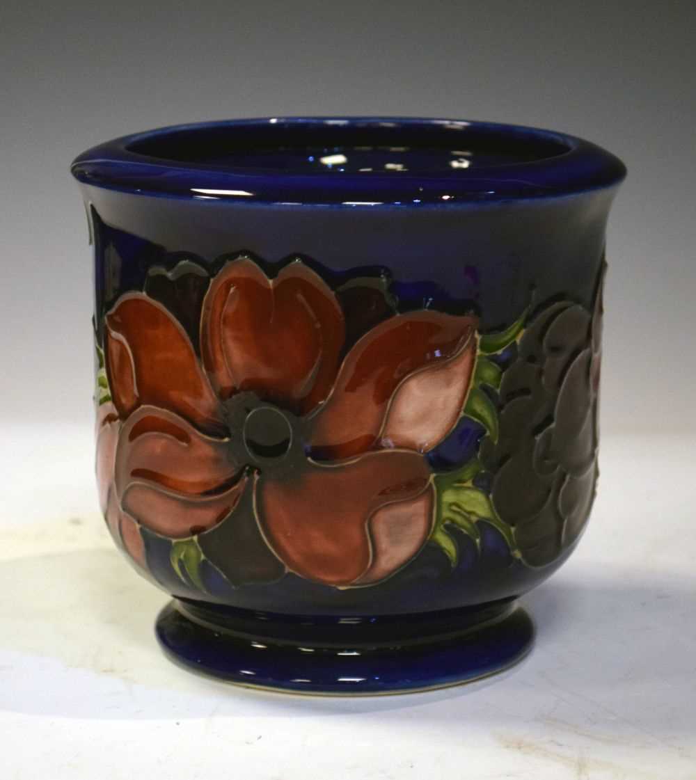 Lot 389 - Moorcroft pottery 'Anemone' pattern planter or jardiniere
