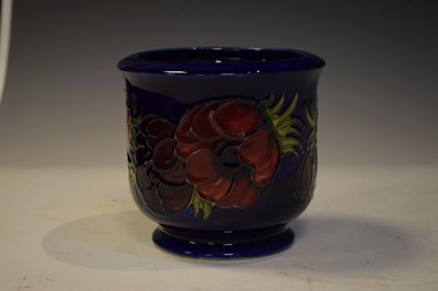 Lot 389 - Moorcroft pottery 'Anemone' pattern planter or jardiniere