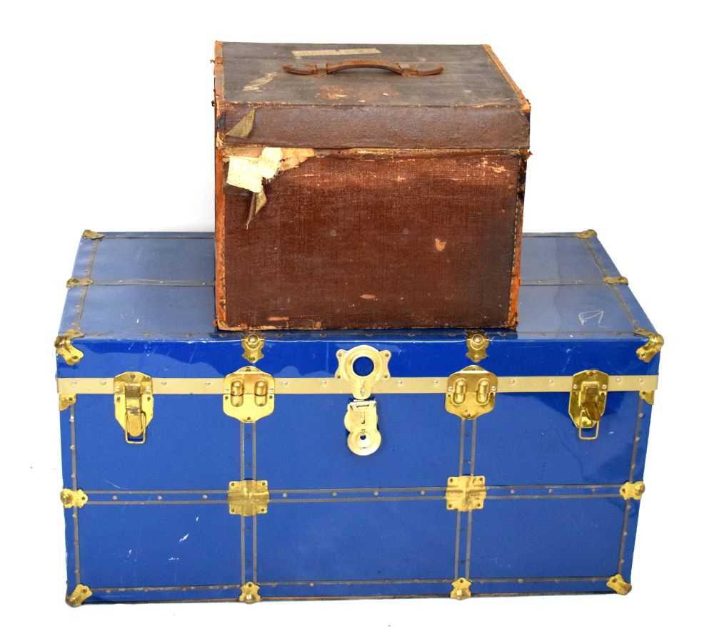 Lot 537 - Early 20th Century luggage box