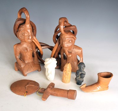 Lot 207 - Collection of items to include Meerschaum pipe, tribal ethnographica etc