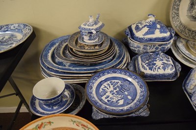 Lot 287 - Large collection of mainly 19th Century blue transfer-printed Willow pattern ceramics