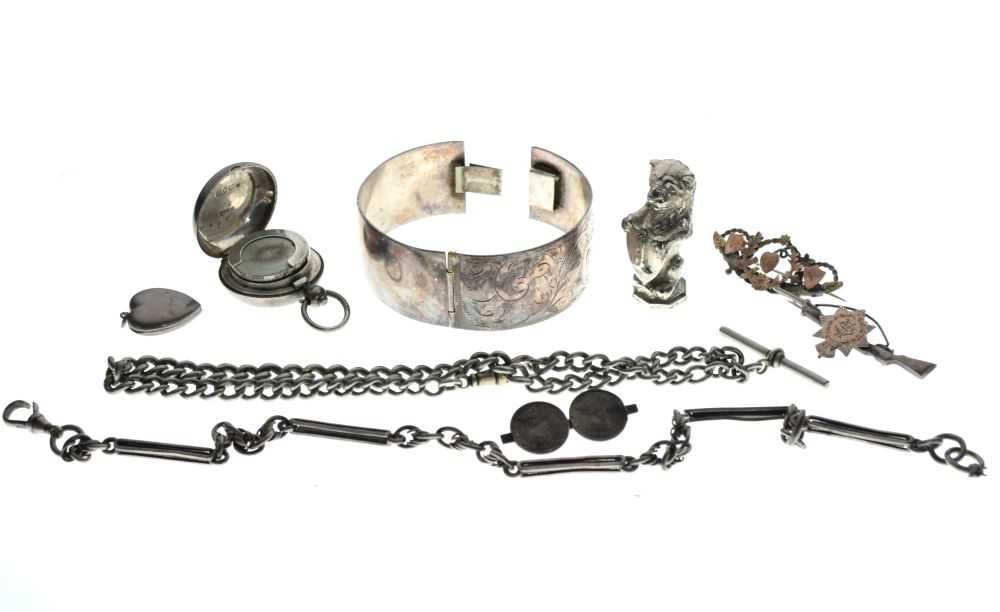 Lot 89 - Assorted silver jewellery and Alberts