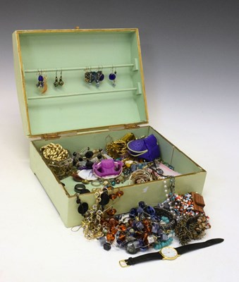 Lot 99 - Box of costume jewellery