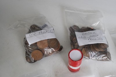 Lot 158 - Quantity of coinage