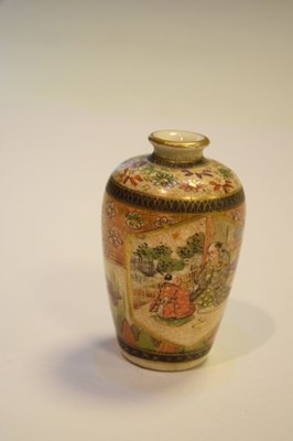Lot 290 - Small Japanese Satsuma vase