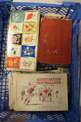 Lot 169 - Quantity of mainly 20th Century French and British postcards, etc.