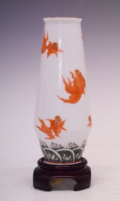 Lot 403 - 20th Century Chinese vase