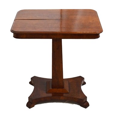 Lot 566 - Early Victorian oak tripod occasional table