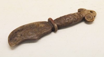 Lot 153 - Chinese carved jade 'Ruyi' sceptre knife