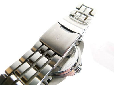 Lot 113 - Bulova - Gentleman's stainless steel wristwatch