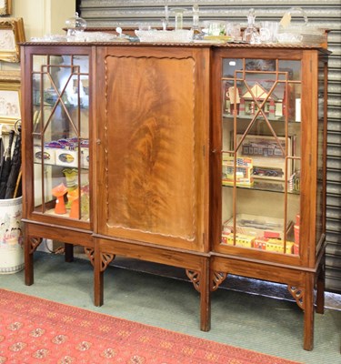 Lot 653 - Early 20th century mahogany breakfront display cabinet