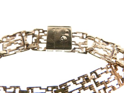Lot 87 - 9ct gold fancy-link bracelet