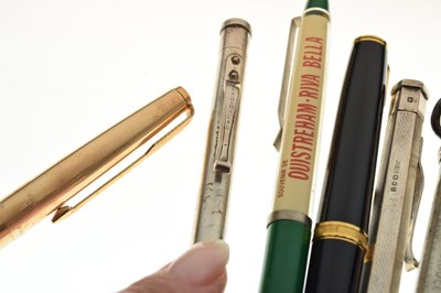 Lot 284 - Collection of fountain pens