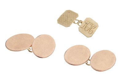 Lot 83 - Pair of oval 9ct gold cufflinks
