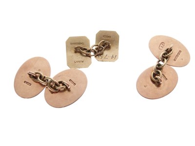 Lot 83 - Pair of oval 9ct gold cufflinks