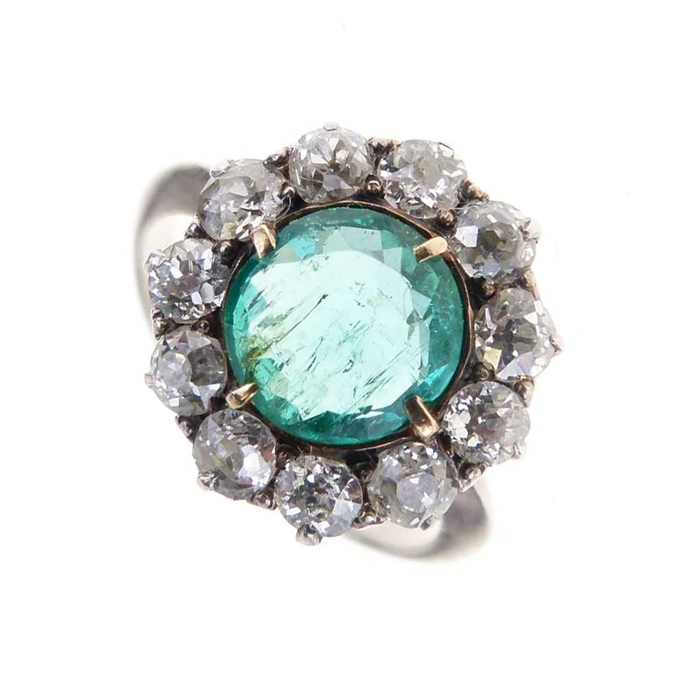 Lot 12 - Emerald and diamond cluster ring