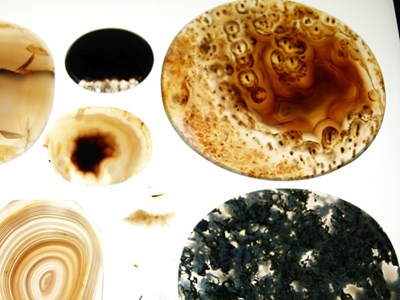 Lot 56 - Quantity of assorted agate panels