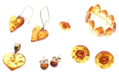 Lot 65 - Small quantity of amber jewellery
