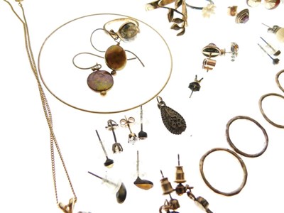 Lot 120 - Small quantity of costume jewellery