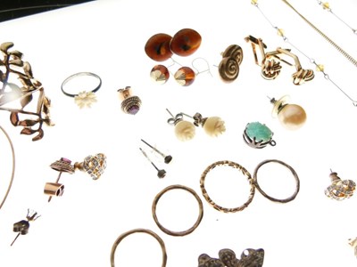 Lot 120 - Small quantity of costume jewellery