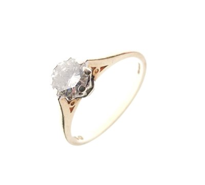 Lot 1 - 9ct gold single stone diamond ring